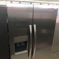FRIGIDAIRE SIDE BY SIDE FOR SALE! 