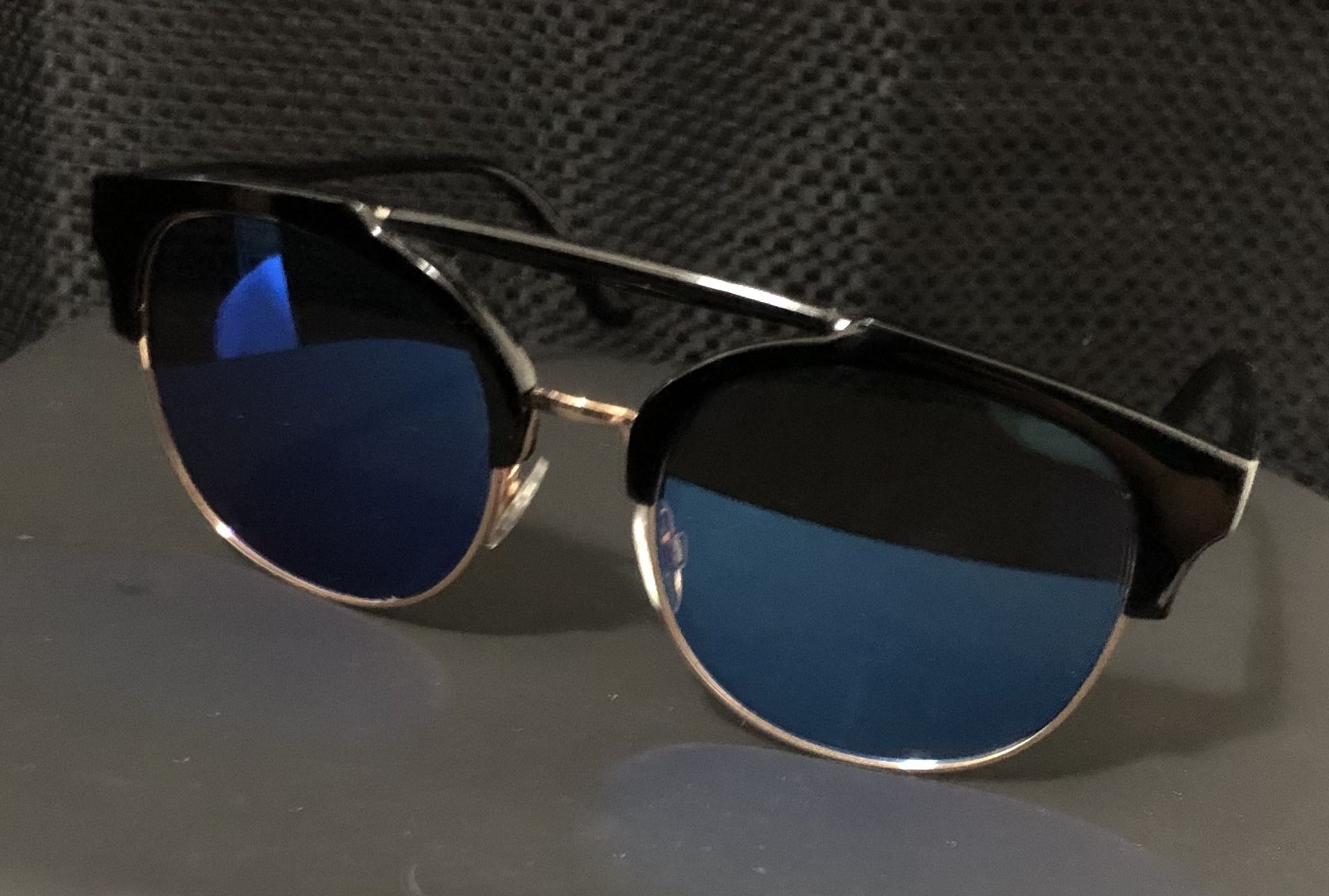 Aviator Style Sunglasses