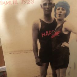 Old Photo print On Canvas