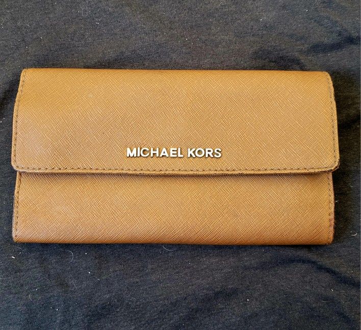MICHAEL KORS Large Logo and Leather Brown Tri Fold Wallet