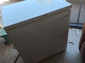 Arctic King Chest Freezer