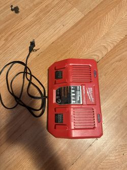 Milwaukee Fast Charger