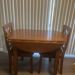 Table And Chairs $40 OBO