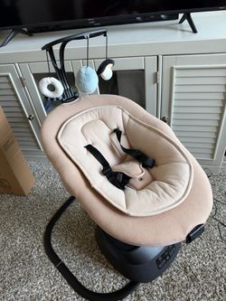 Baby moov baby swing