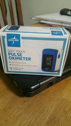 Wireless finger pulse oximeter