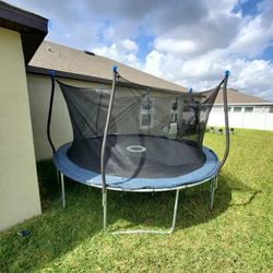 Trampoline 