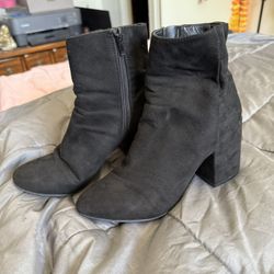 Bar III Gatlin Black Faux Suede Chunky Heel Booties Size 5M