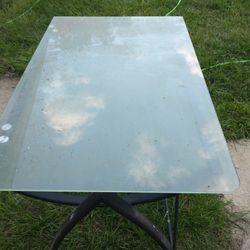 Glass Pato Table 