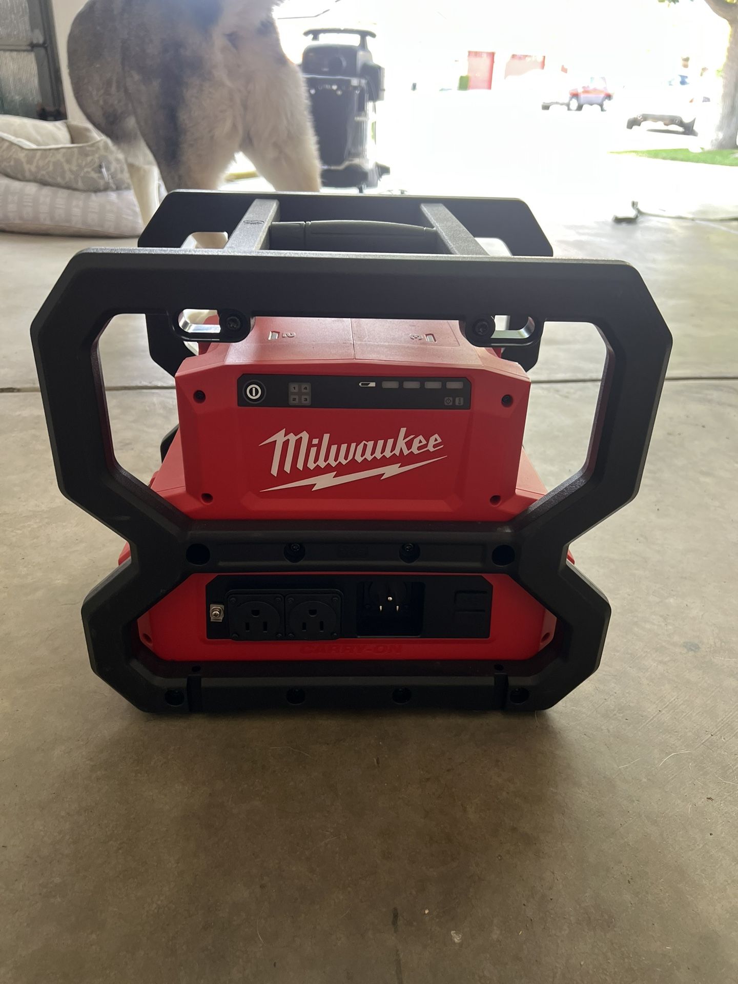 Milwaukee power inverter