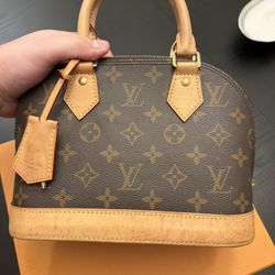 Louis Vuitton 