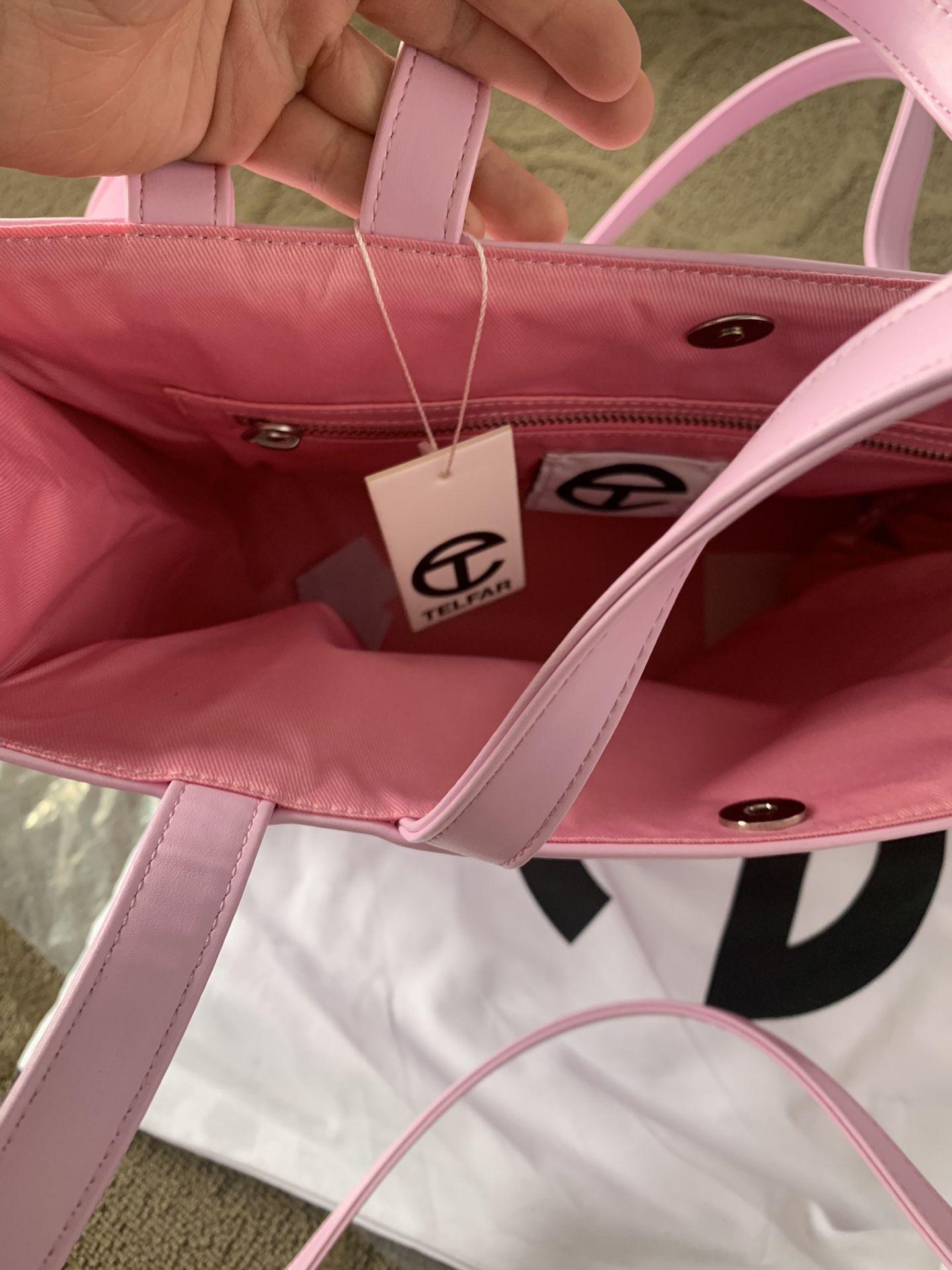 Bubblegum Pink TELFAR (medium) bag for Sale in Lemon Grove, CA - OfferUp