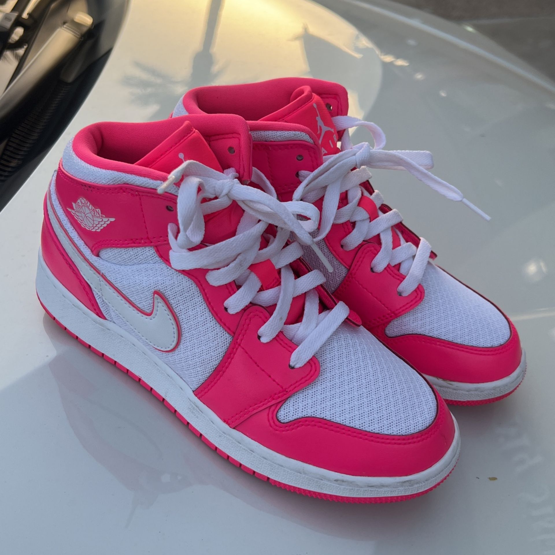 Air Jordan Mid Gs hyper Pink