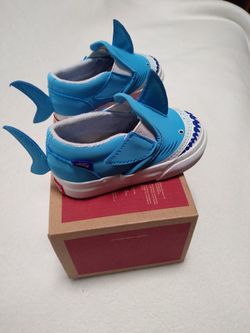 Vans shark shoes clearance toddler