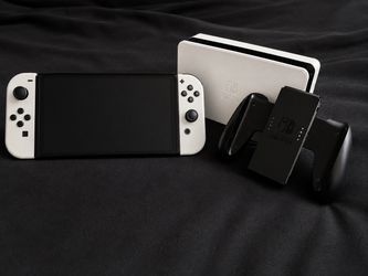 Nintendo Switch OLED White Console Bundle