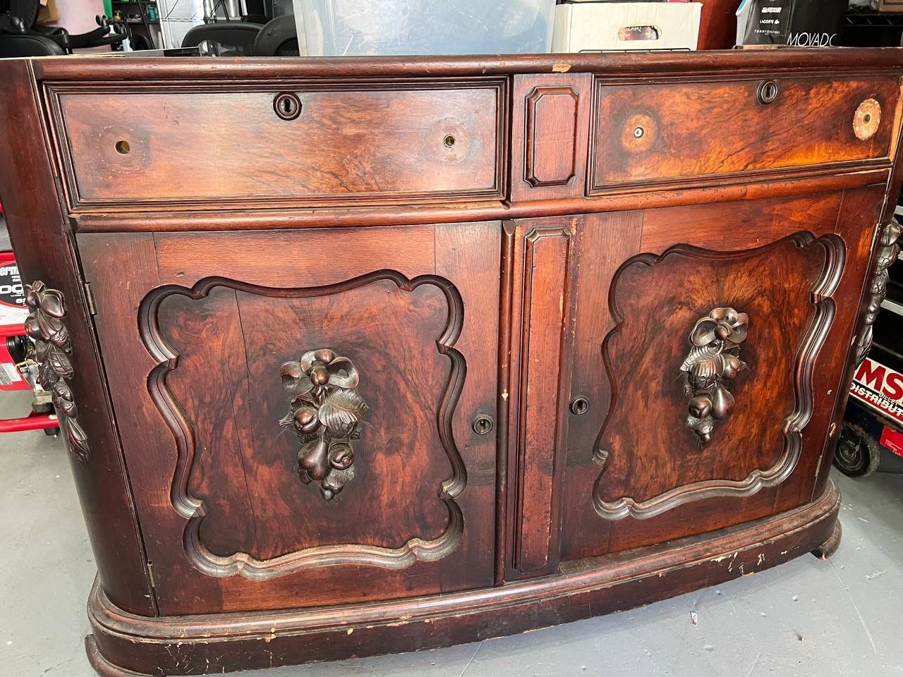 Antique chest of drawers for restoration 30