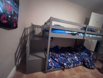 Bonk bed with twin mattress