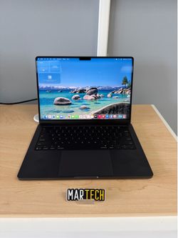 Apple MacBook Pro 14” M5 Late 2025 Model Laptop