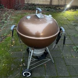 Weber Grill Great Condition With Accessories 