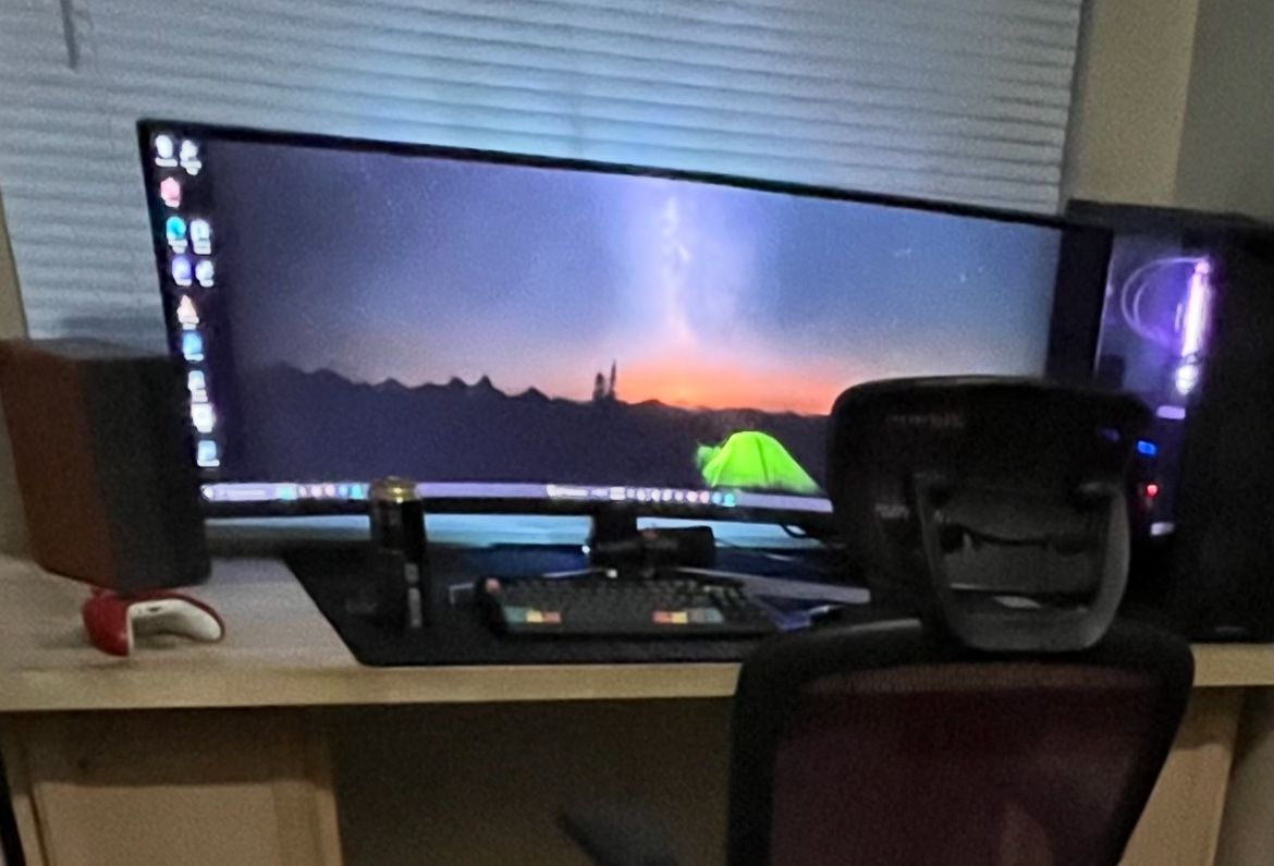 Samsung G9 49”