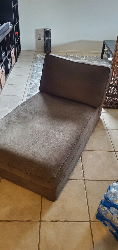 Chaise Lounger