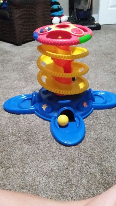 FISHER PRICE STAND UP BALL BLAST