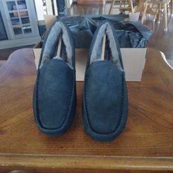 UGG
