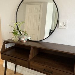 Entry Table And mirror