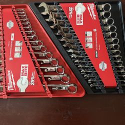 Milwaukee SAE and metric wrench Set NEW