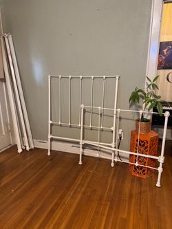 2 TWIN WROGHT IRON ANTIQUE BEDS