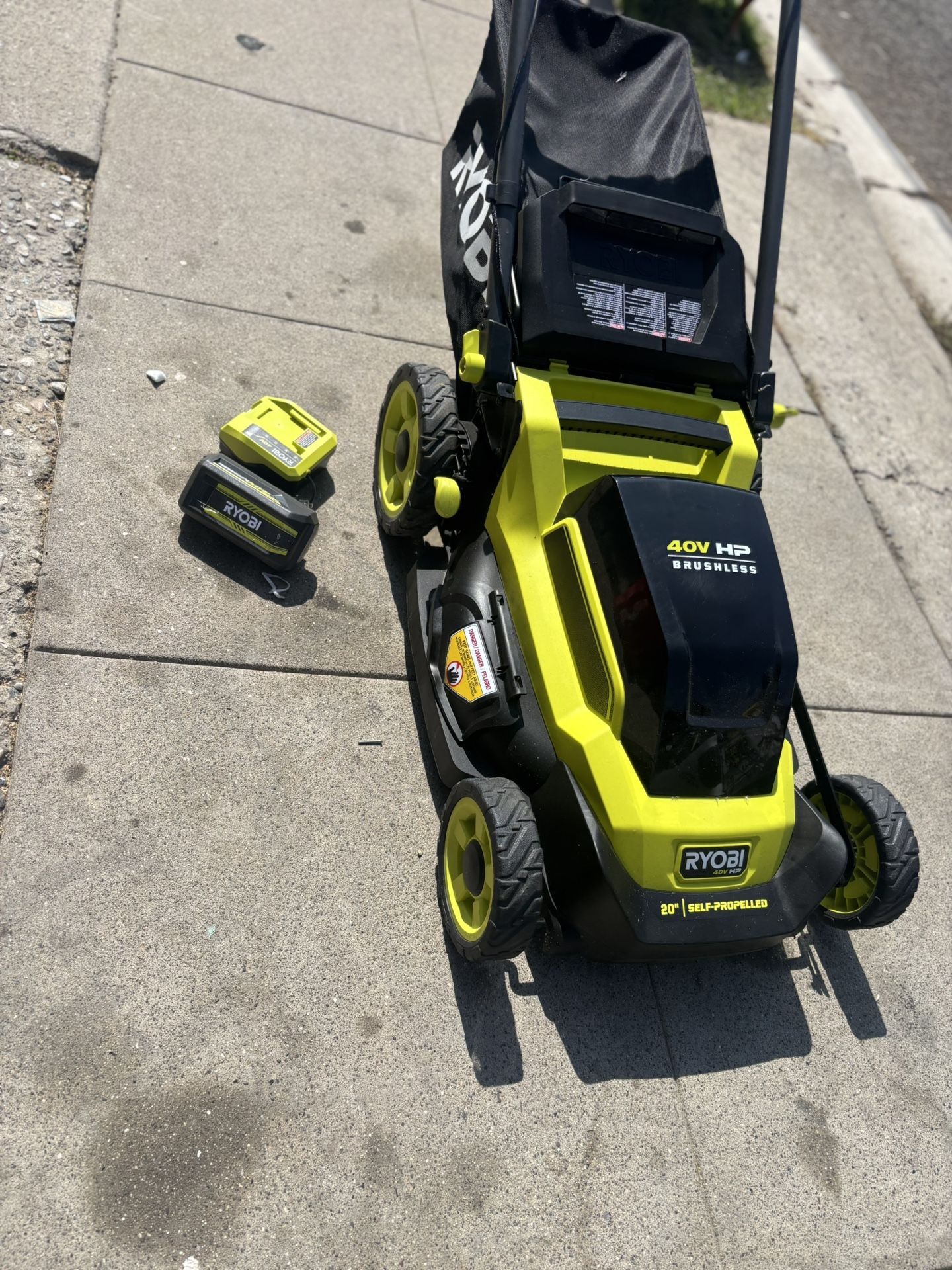 Podadora Batería Y Cargador 