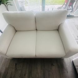 Basset Furniture Love Seat