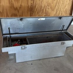Full size toolbox