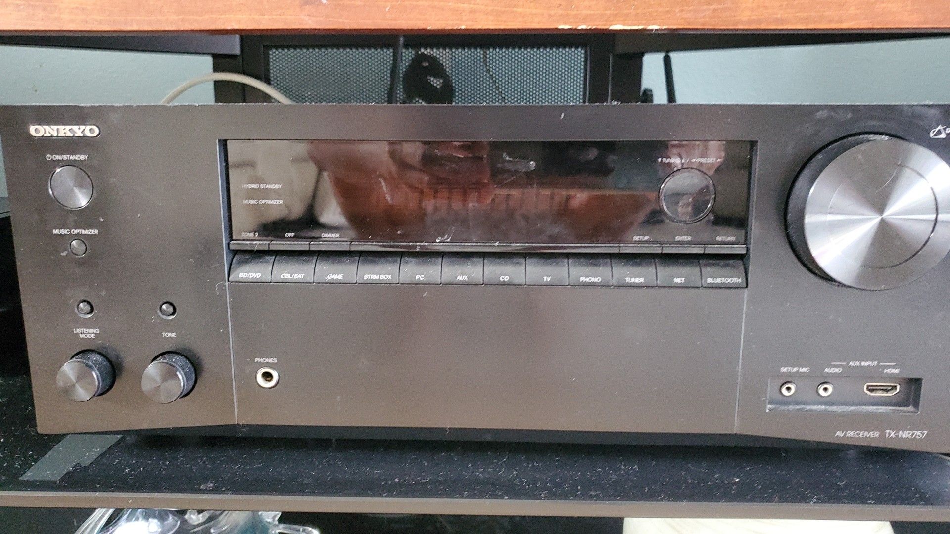 onkyo amplifier 1000 watts.. 2 tower Pioneer