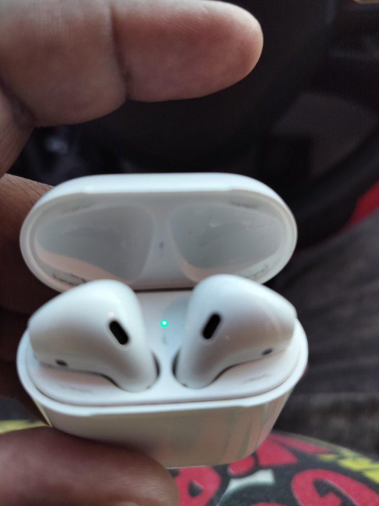 Earbuds Apple 2nd Generation