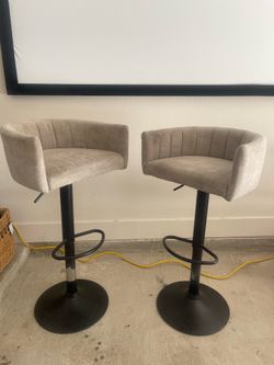 BAR STOOLS