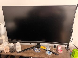 Bundles.27 inch monitor + vizio sound bar