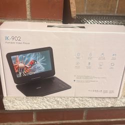 I Geek Portable DVD Player