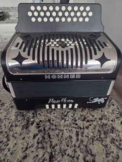 Hohner
Hohner HA-3100 Panther GCF Diatonic Accordion Matte Black