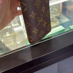 LV WALLET 