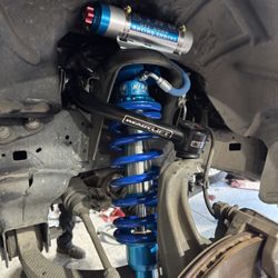 King 2.5s W/ Adj For 19+ Ram 1500