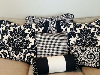 Black and White Decorative Pillow Sham set