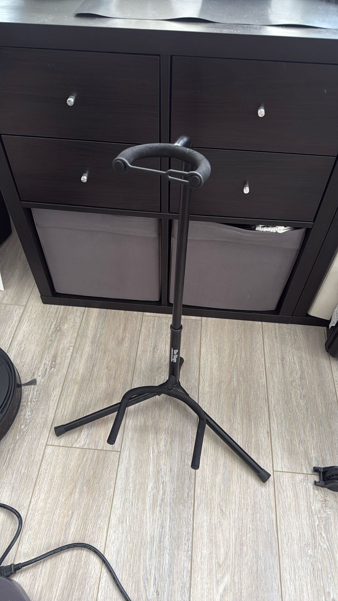 Guitar Stand 