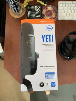Blue Yeti Professional USB Desk Microphone Set of 2 Includes Accessories