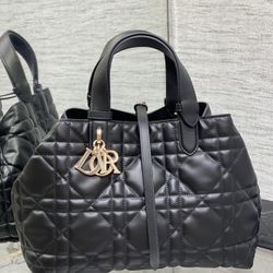 Dior black diamond handbag, elegance never out of style(142)58