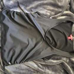 Black Cropped Guess Tank