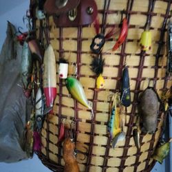 Vintage Fishing Basket With Old Lures And Plugs Etc. 