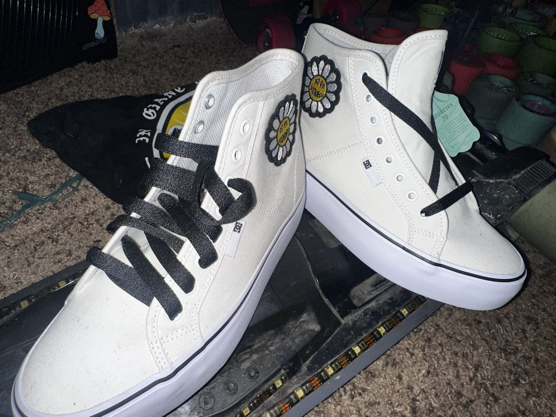 Dc Shoes Size 8man