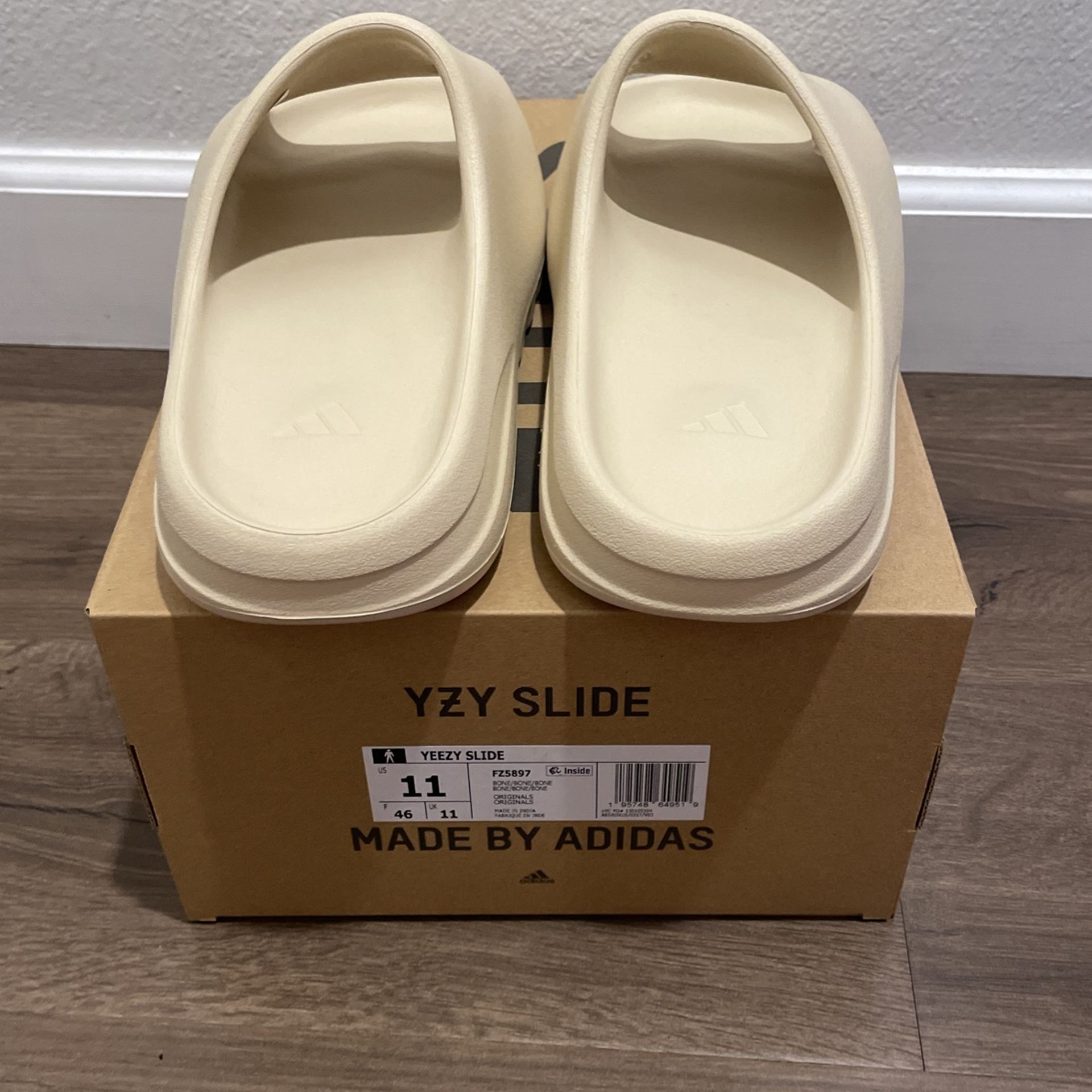 Yeezy Slides Bone 2022 Size 11 With Receipt
