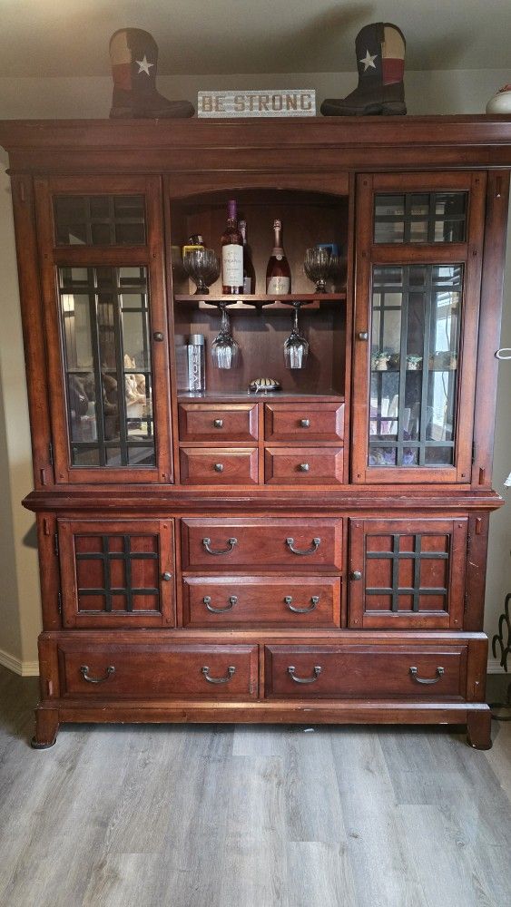 China Cabinet 