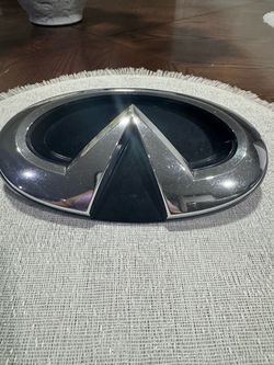 Infiniti Emblem